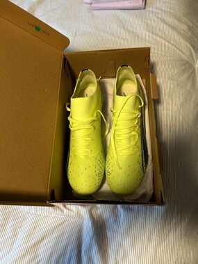 Puma Ultra Match Cleats in Neon Yellow